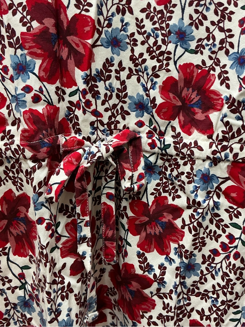 Old Navy Floral V-Neck Dress in White, Red & Blue - Picture 6 of 7